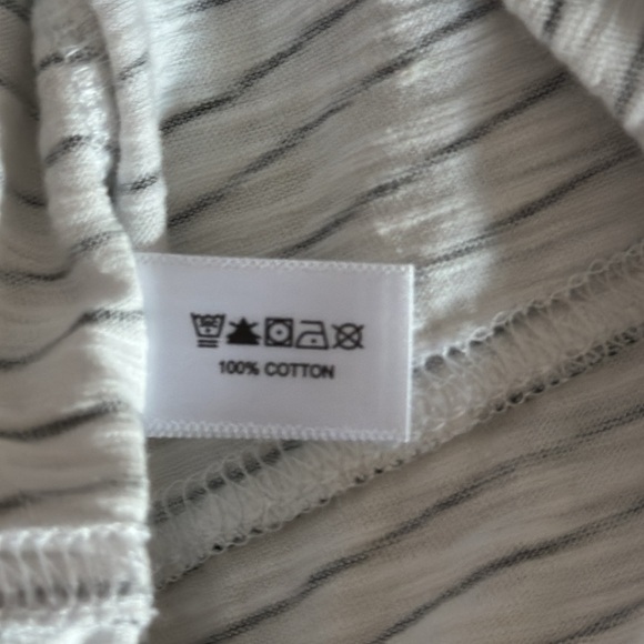 Cute and comfortable Lisa Todd NWOT striped top. - Picture 5 of 5